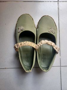 Cute Green Ballerina Shoes for Girls wearing two t