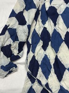 Stylish Blue Diamond Print Top