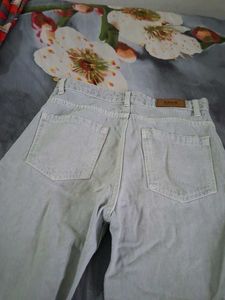 Light Wash Cut-Out Denim Jeans