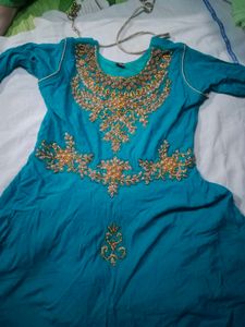 Girls Teal Embroidered Kurti