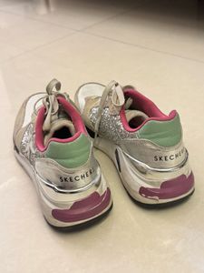 Limited Edition ‼️ Skechers Bling shoes! UK 6