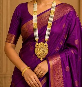 Elegant Pearl &amp; Gold Rani har Eyerring