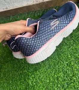 Skechers Sports shoes - Unisex UK 7