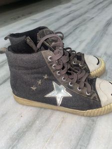 Korean High-top Sneakers with Star Detail