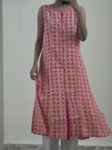 Chic Pink Floral Sleeveless Kurta