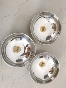 Set Of 3 To Put Food In It