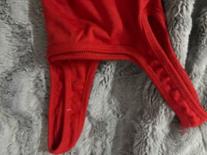 Red Square Neck Tank Top🚨