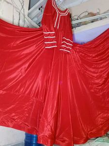 red heavy party' wear gown