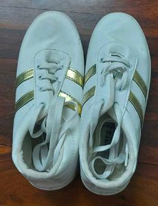 2 pairs Women Casual shoes