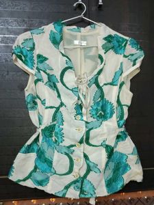 Chic Floral Print Blouse
