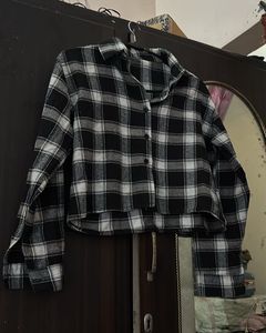 Chic Black &amp; White Plaid Shirt