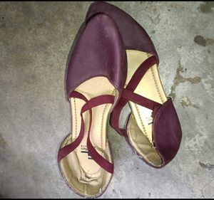 Stylish Burgundy Ballet Flats