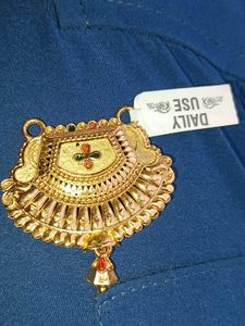 Elegant Gold Pendant