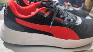 PUMA  MEN'S CASUAL SHOES. LIKE NEW.  NO COINS
