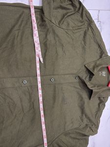GAP Men's Olive Green Button-Up Shirt