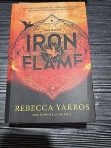 iron Flame by rebbecca yarros
