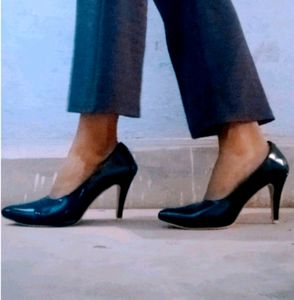 Black Stilitoes Heels