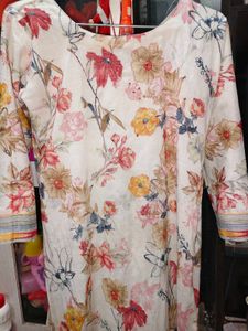 Beautiful Kurti With Koti Flower Sequence Work