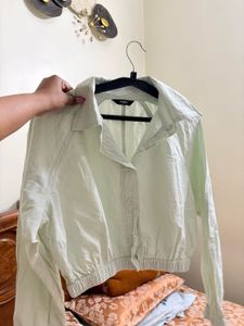 Lightweight Cropped Jacket
