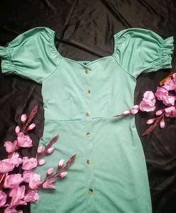 Stylish Green Button-Up Dress