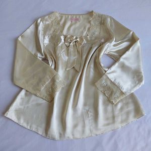 Elegant vintage Satin top✨️✨️