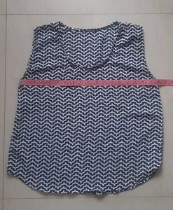 Stylish Sleeveless Geometric Print Top