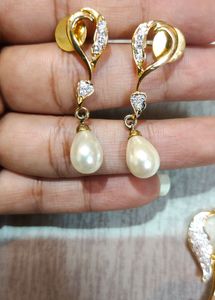 Pendant And Earrings Set