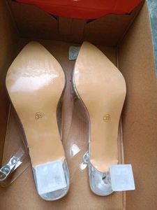 Sparkling Pointed Toe Heels