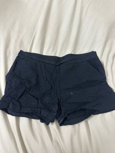 black Casual Shorts- M