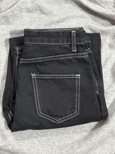 BLACK BAGGY JEANS