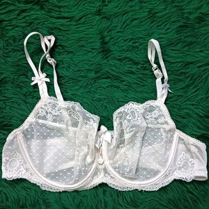 Elegant🫴🎁 White Lace Bra