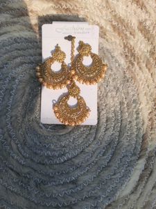 Earrings and Maang Tikka Set