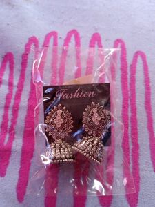 Earings