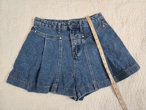 Denim Pleated Skirt Shorts waist 30