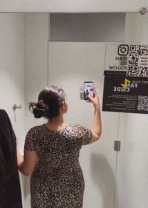 Chic Leopard Print Midi Dress