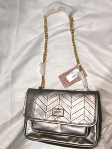 Chic Quilted Chain Sling Bag metallic silver