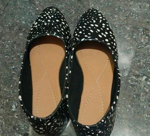 Bellies With 37 Or 4.5 UK Size