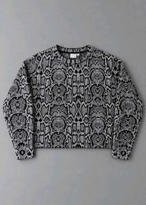 BLACK &amp; WHITE ABSTRACT PRINT SWEATER