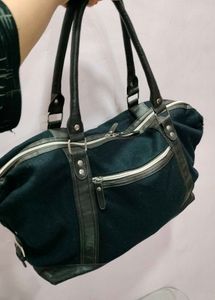 Stylish Black Duffle Bag