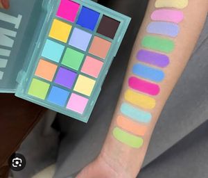 Ucanbe Eyeshadow Palette