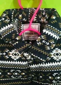 Black &amp; White Printed Long Sleeve Top