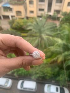 Sparkling Halo Ring