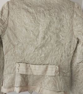 Elegant Textured Blazer