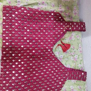Elegant magenta Siqvenc Lehenga Set