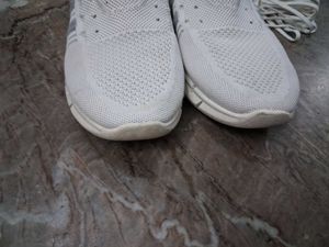 White  shoe