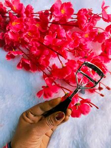 FACE CANADA Eyelash Curler