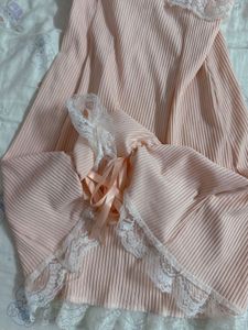 pink dress