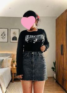 Black Graphic Long Sleeve Top