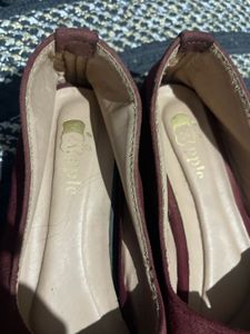 Chic Burgundy Ballerina Flats with Bow Detail