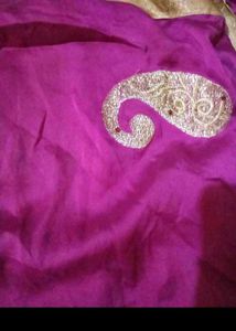 Vibrant Pink Saree with Golden Paisley